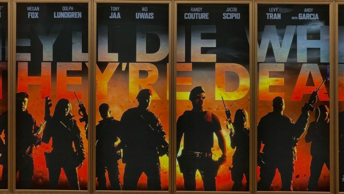 What happens at the end of Expendables 4?